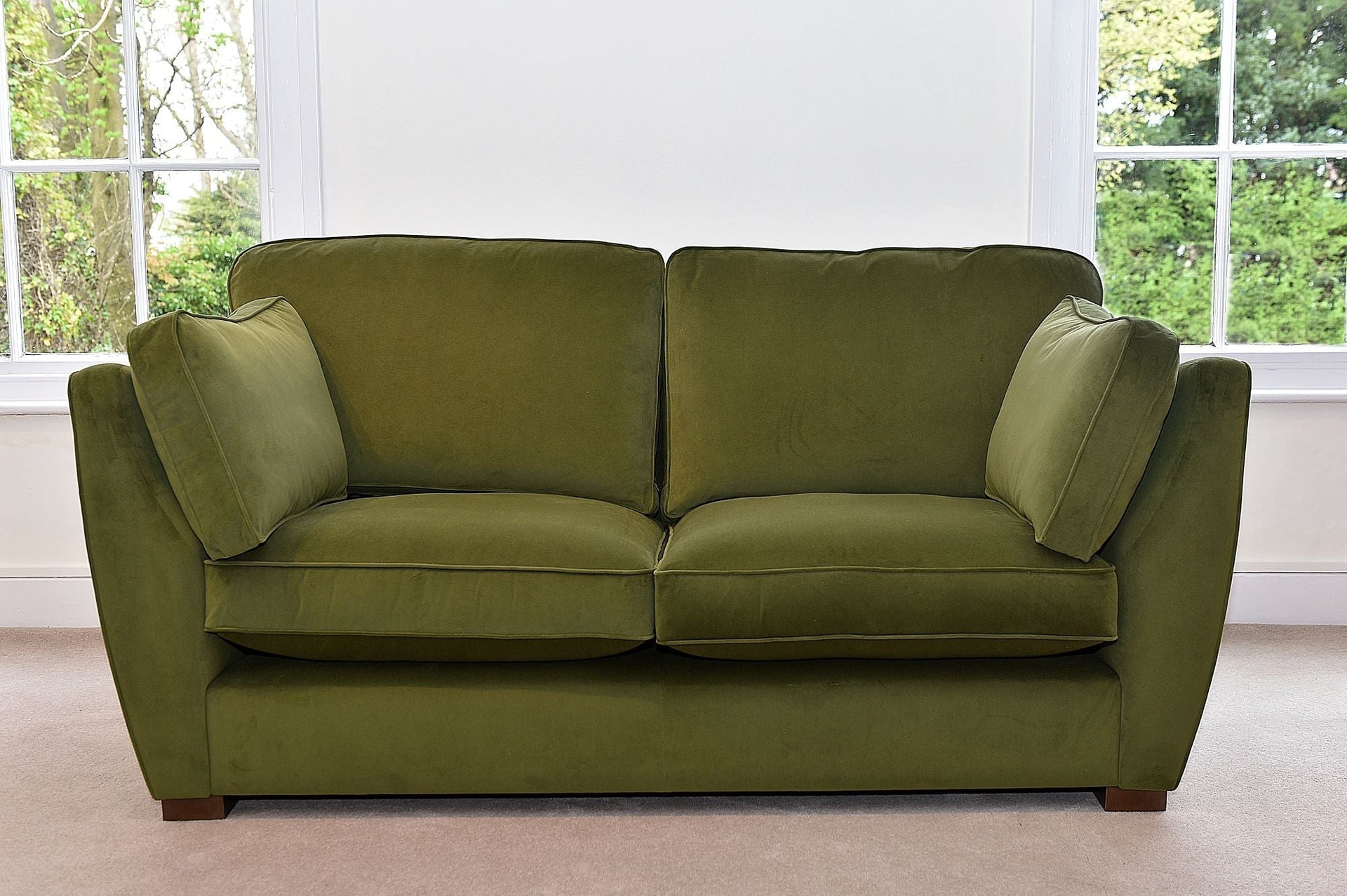 5 Secret Tips for Choosing the Perfect Boucle or Velvet Sofas.